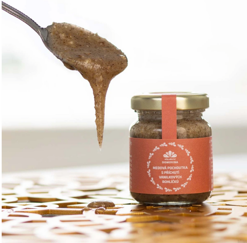 Medová pochoutka s příchutí vanilkových rohlíčků